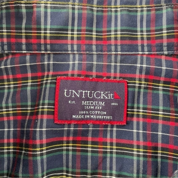 UNTUCKit Men's Red Blue Plaid Walker Road Long Sleeve Button Down Size Medium - Picture 4 of 7